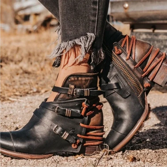 FREEBIRD by Steven Crue Women’s Black Distressed Leather Ankle Bootie Boots 8 - Picture 1 of 10